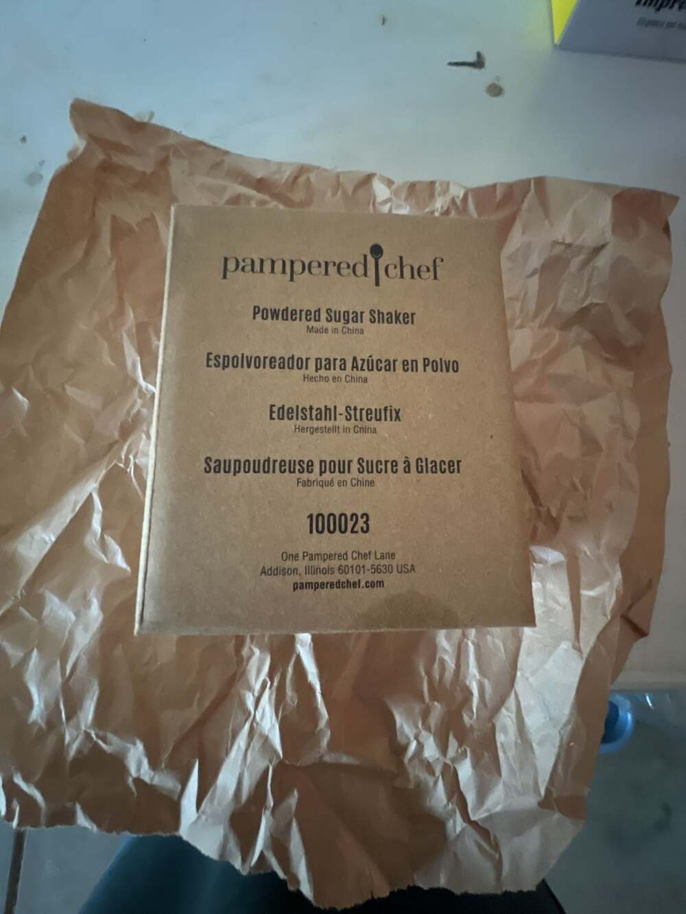 Pampered Chef 100023 Powdered Sugar Shaker